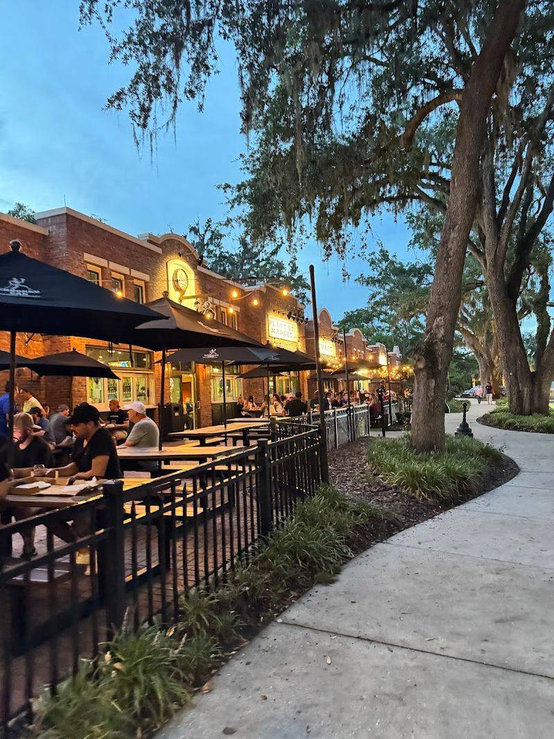 Vibrant Downtown Winter Garden Connection