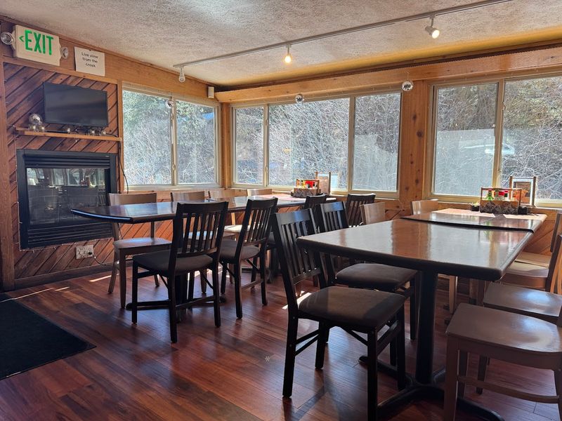 Blackbird Café & Tavern