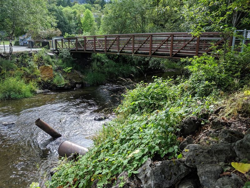 Viewing Windows and Bridges Over the Creek