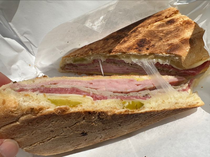 Central Cafeteria & Sandwiches – Tampa