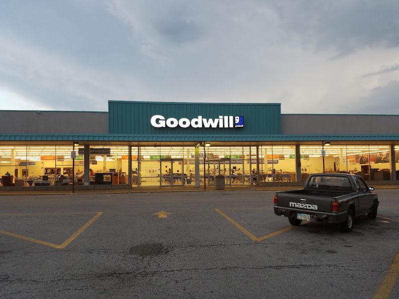 Goodwill Outlet Store, Akron, OH
