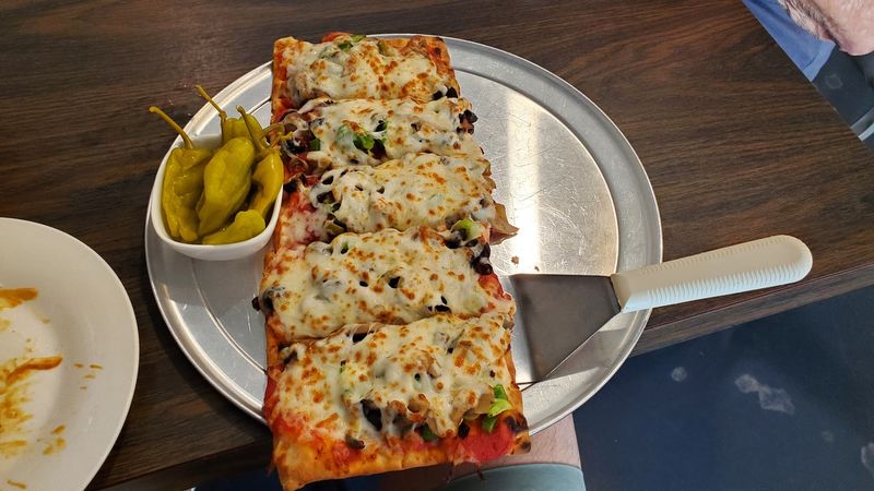 Village Pizza and Grill, Galatia