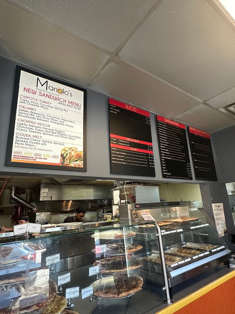 Manolo's Pizza & Empanadas - Urbana