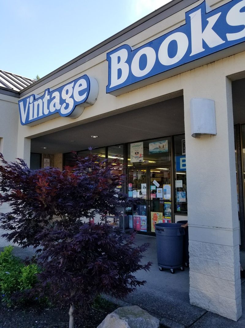 Vintage Books, Vancouver