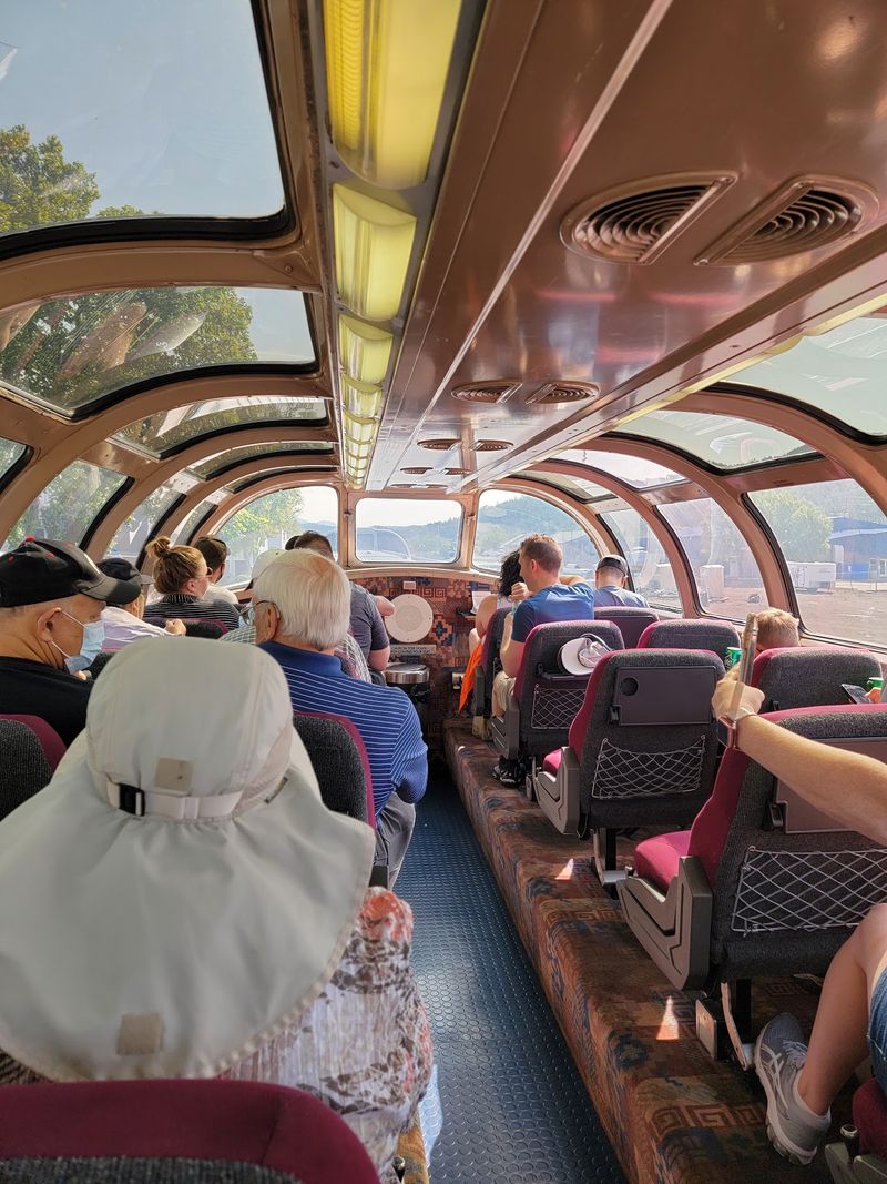 Vintage Cars With Room to Choose