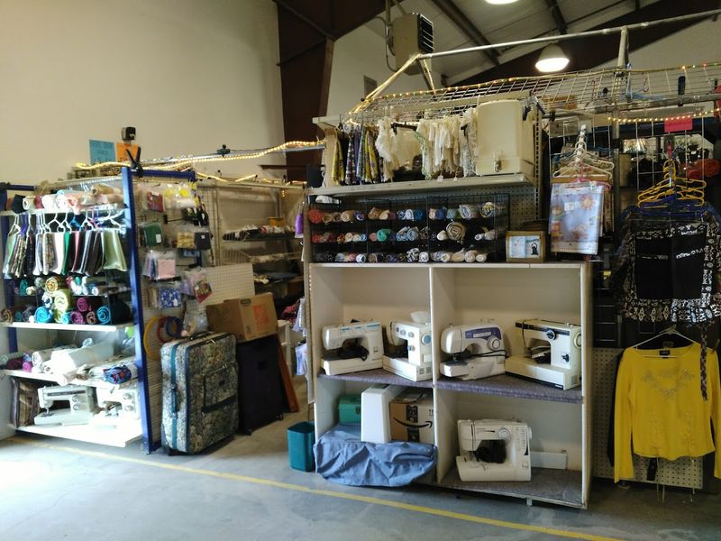 Vintage Collectibles And Antiques