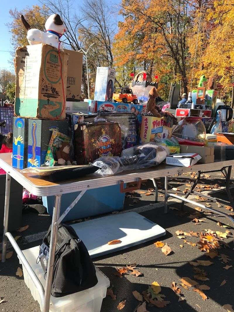 Vintage Finds And Rare Collectibles Show Up Every Week Vintage Finds And Rare Collectibles Show Up Every Week