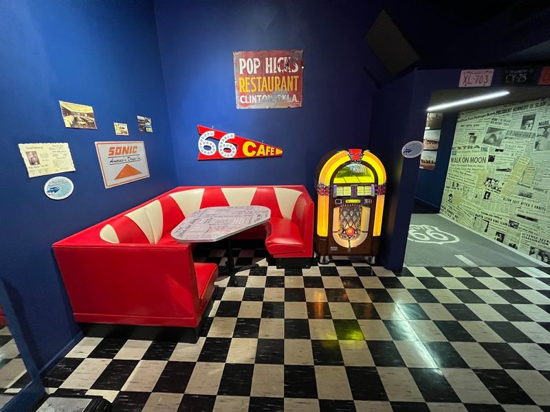 The Recreated 1950s Diner That Feels Almost Real