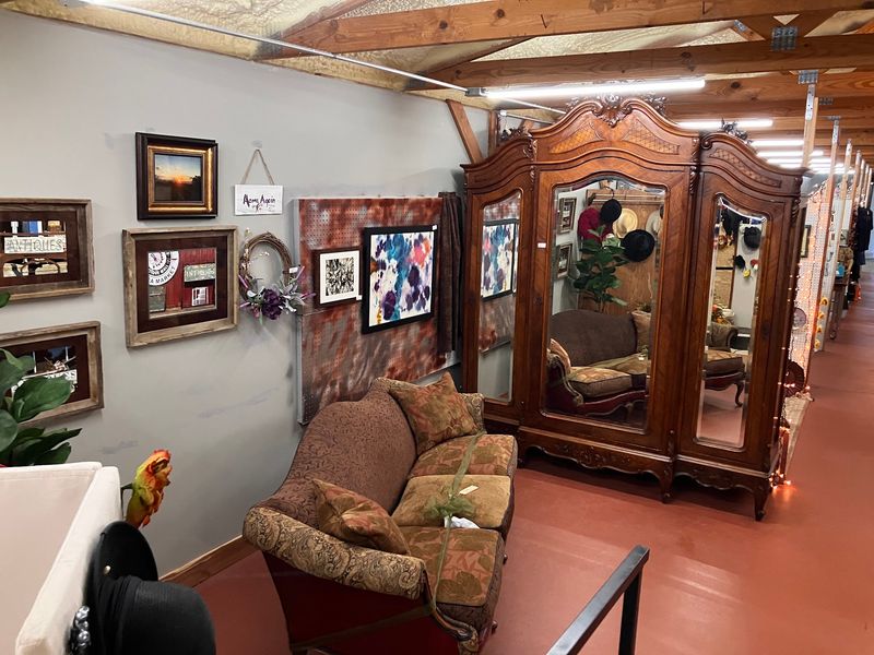 Vintage Home Market