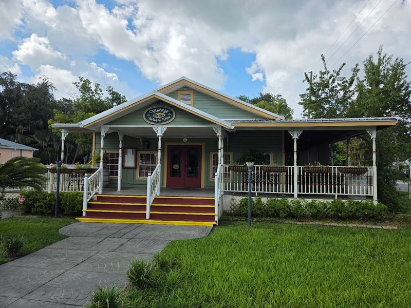 Vintage On 5th, Crystal River