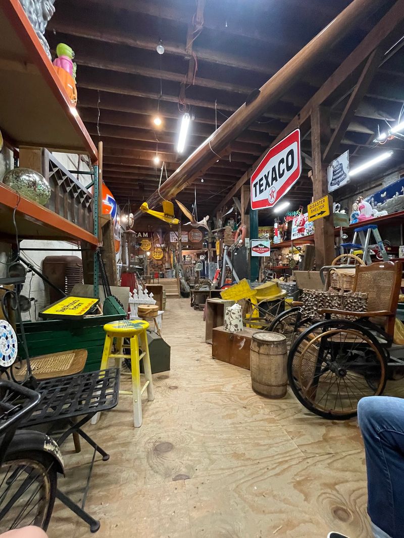 Vintage Signs and Oil Cans for the Garage Crowd