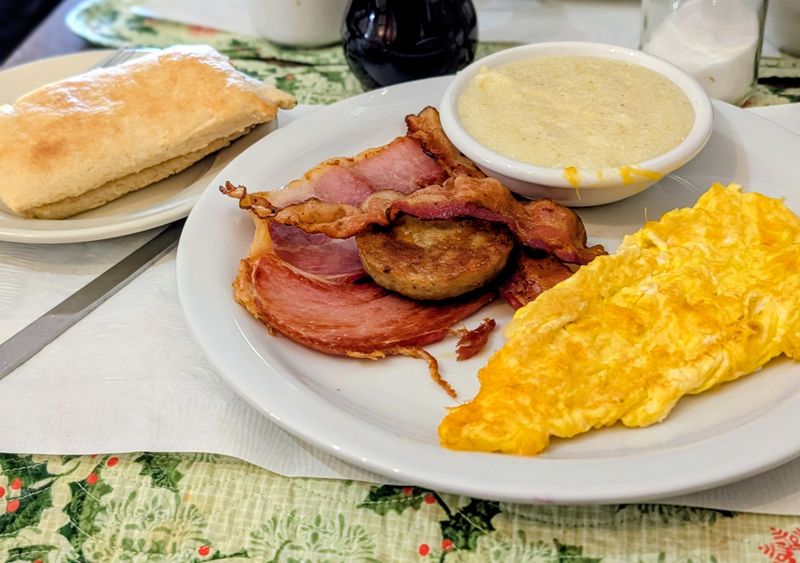 Old Chickahominy House