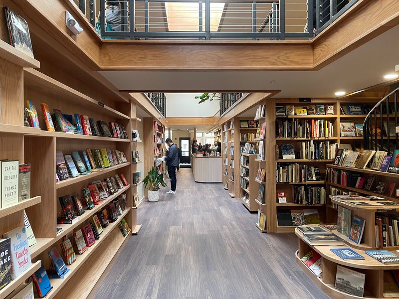 Visible Voice Books, Cleveland