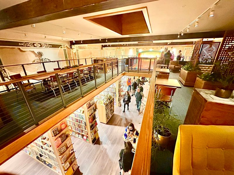 Visible Voice Books, Cleveland