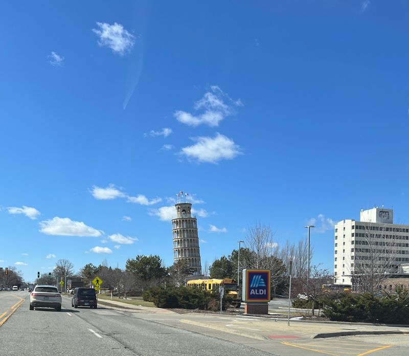 Take A Photo At The Leaning Tower Of Niles