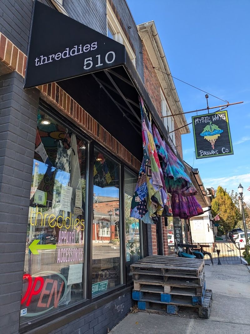 Visiting Threddies: Hours, Location, And What To Expect Visiting Threddies: Hours, Location, And What To Expect