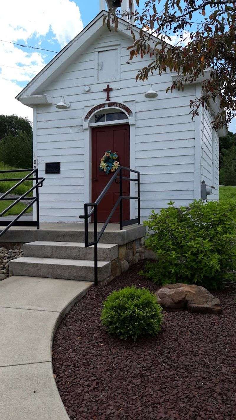 Visiting Tips: How To Make The Most Of Your Trip To This Tiny Chapel Visiting Tips: How To Make The Most Of Your Trip To This Tiny Chapel