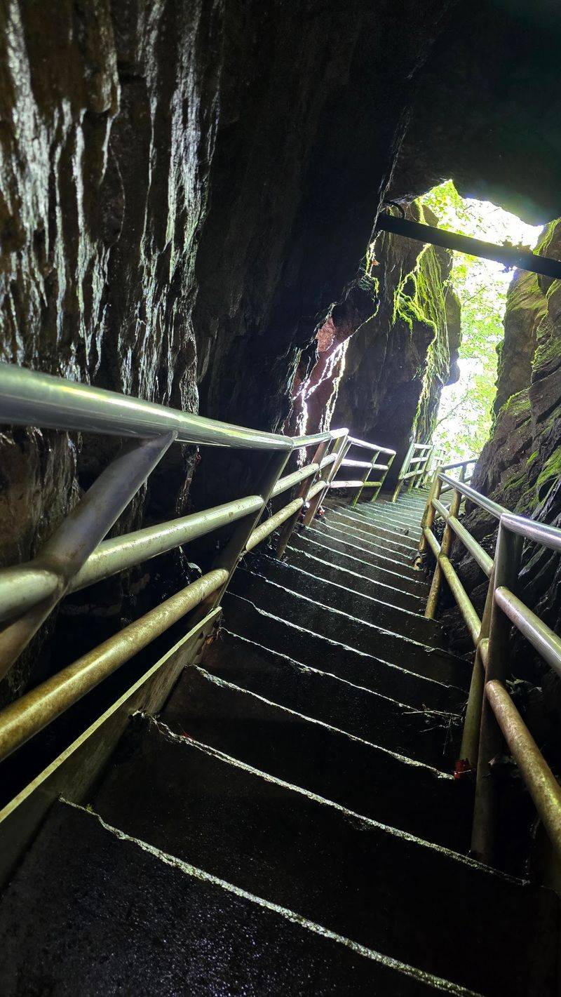 Visitors Walk and Wade Instead of Floating Visitors Walk and Wade Instead of Floating