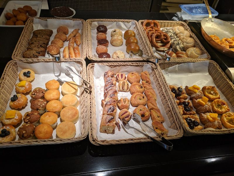 Glazed Pastries with a Perpetual Shine