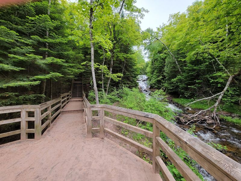 Sable Falls, Grand Marais
