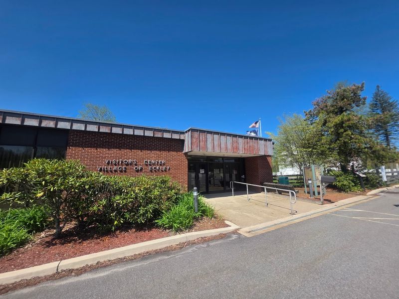 The Architecture Tells the Class System Story