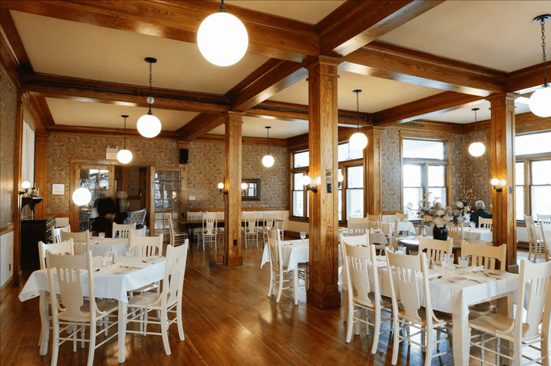 Terrace Inn And 1911 Restaurant