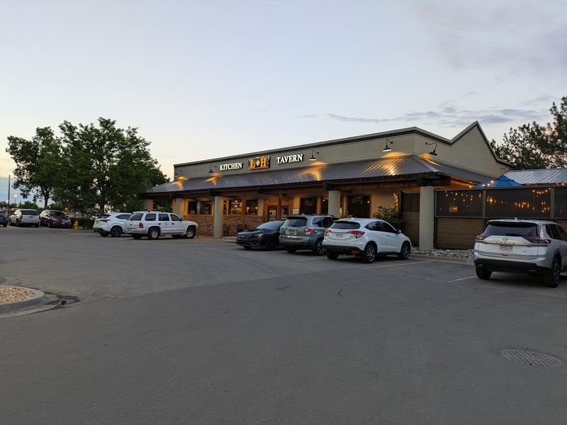 The Lake House Kitchen + Tavern