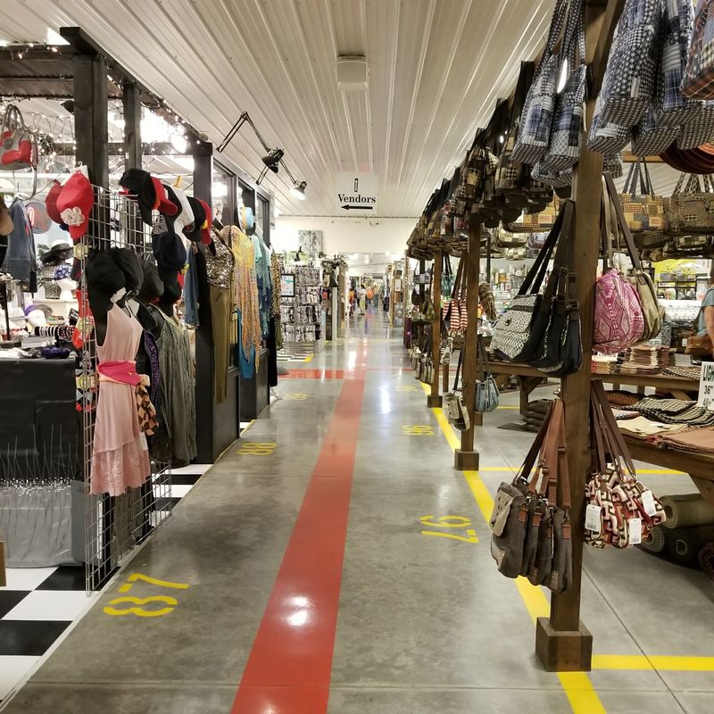Walnut Creek Marketplace, Sugarcreek