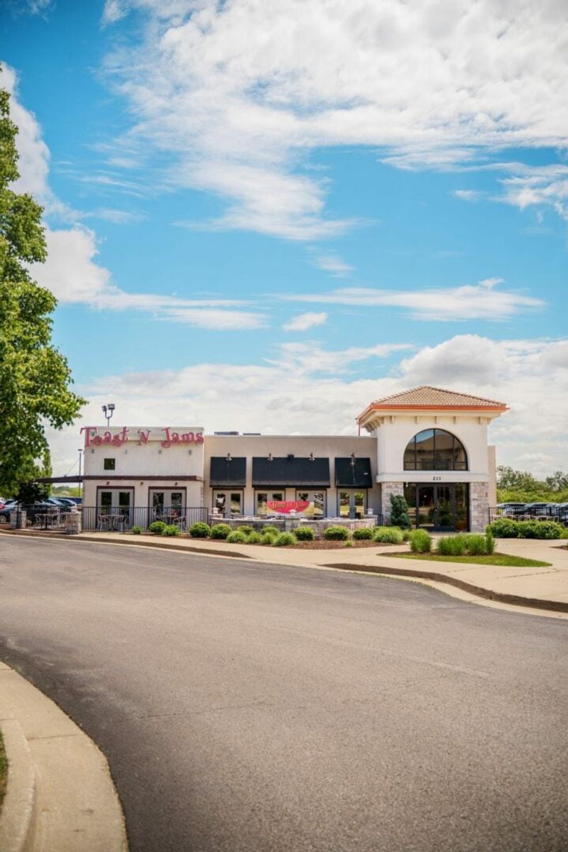 Toast 'N Jams, Norton Shores