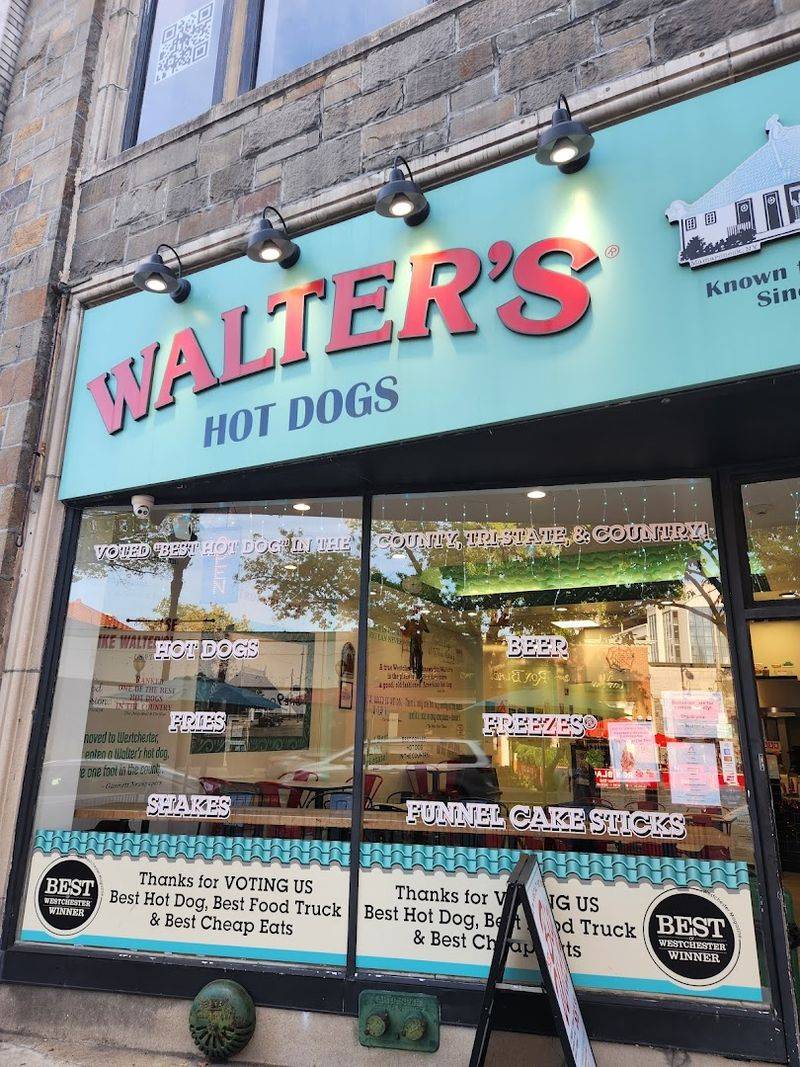 Walter's Hot Dogs (White Plains)