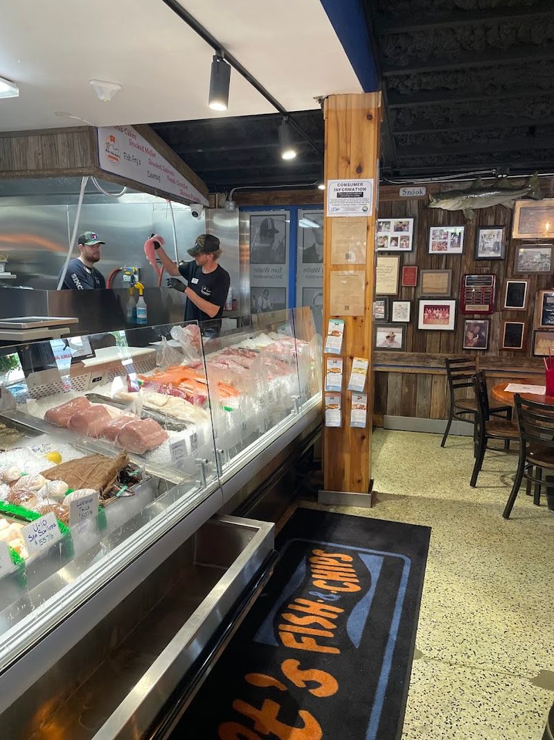 Walt's Fish Market Restaurant, Sarasota Walt's Fish Market Restaurant, Sarasota