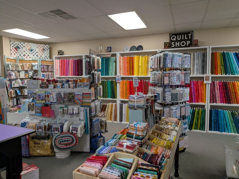 Warm N Cozy Quilting, Columbia, IL