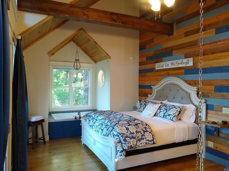 Warm Timber Interiors Create A Storybook Mood Warm Timber Interiors Create A Storybook Mood