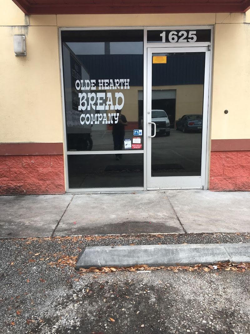 A Wholesale Bakery That Supplies Restaurants And Hotels