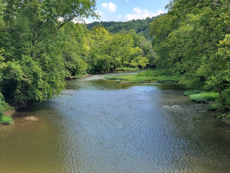 Warren County's Green and Scenic Surroundings