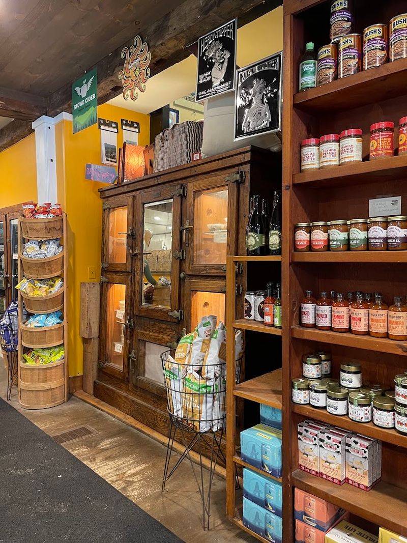 Warren Store