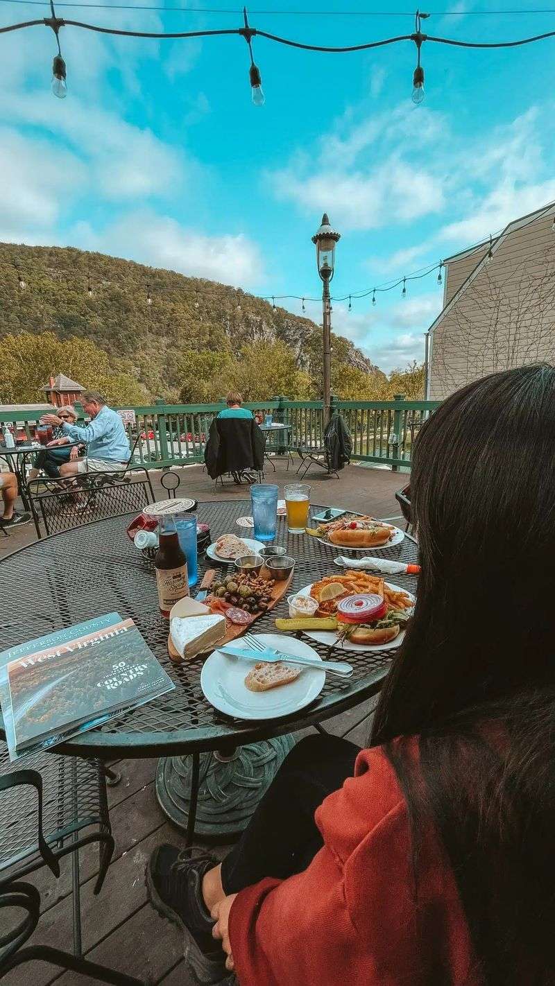 West Virginia's Mountain Café
