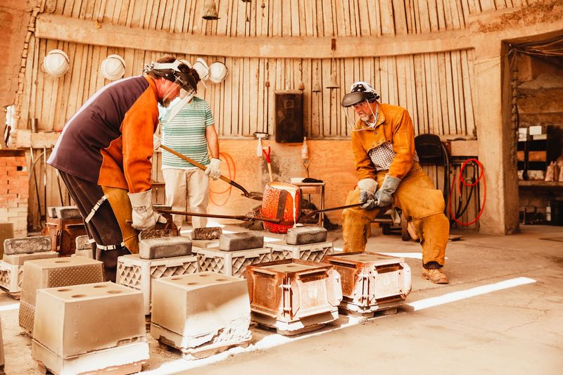 Watching Molten Bronze Meet Silt Molds