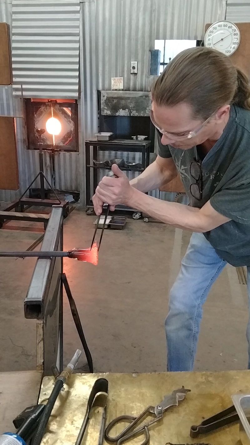 Watching Molten Glass Take Shape in the Hot Shop Watching Molten Glass Take Shape in the Hot Shop