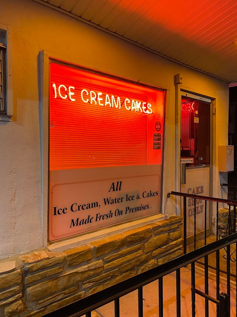 Frozen Cakes Are Made Right On-Site
