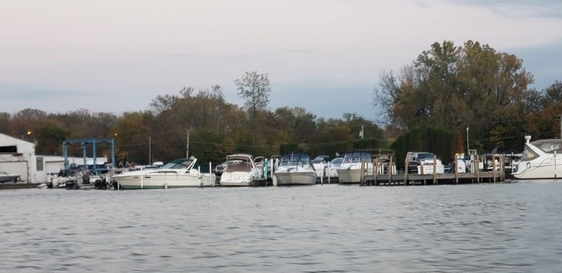 Waterfront Dining and Bustling Marinas Waterfront Dining and Bustling Marinas