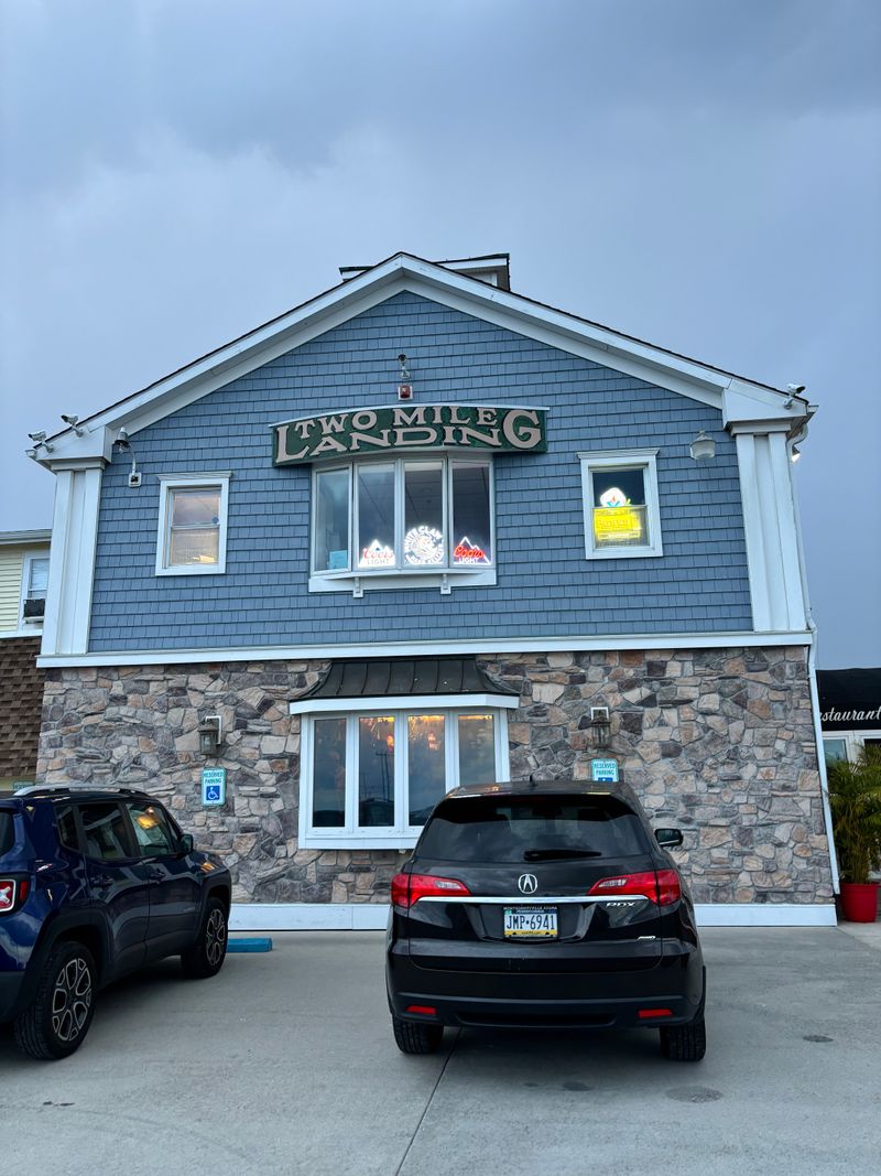 All-You-Can-Eat Seafood Boils That Keep Coming