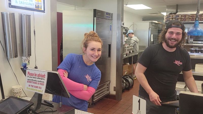 Order-At-The-Counter Service That Keeps Things Moving