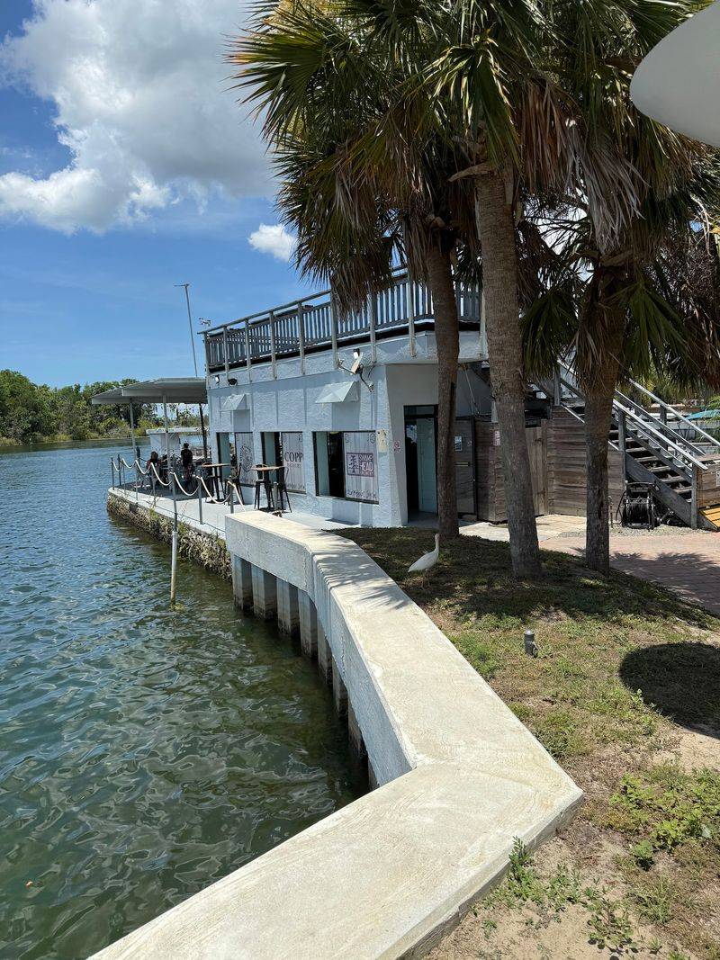 Waterfront Social, Crystal River