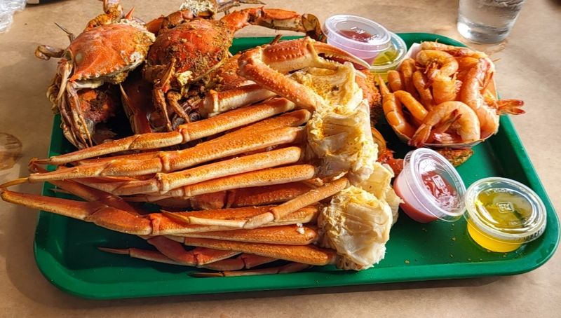 Captain Billy’s Crab House, Newburg