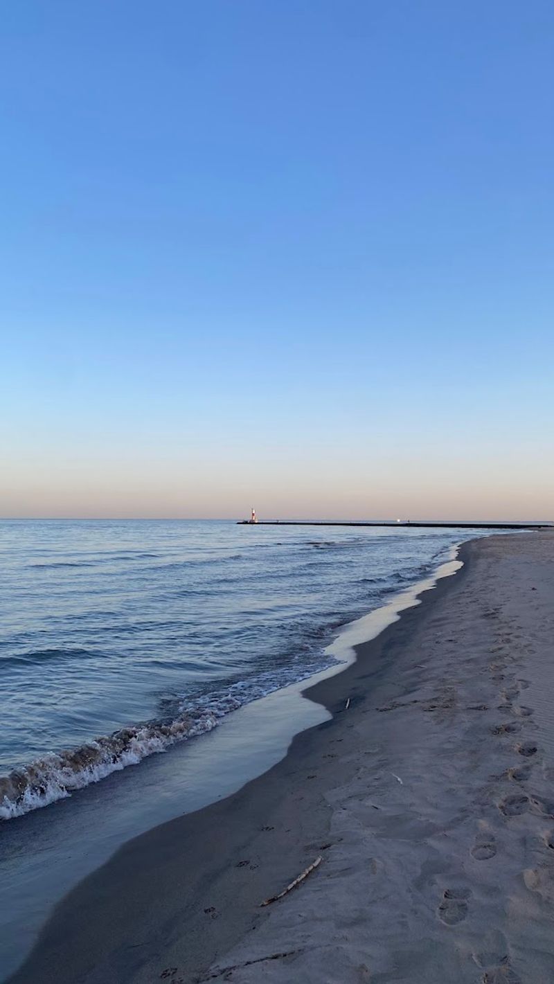 Waukegan Dunes, Waukegan