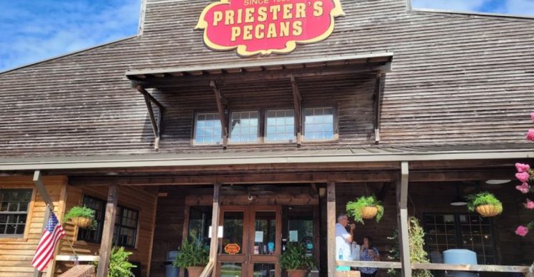 We Found A Sweet Alabama Pecan Stop That Makes Detours Feel Like A Reward
