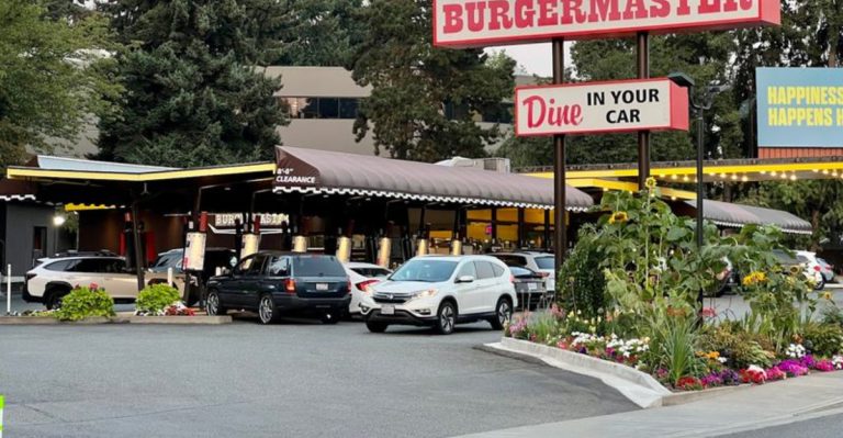 We Found The Most Nostalgic Drive-In Shakes That Washington Summer Days Are Made For