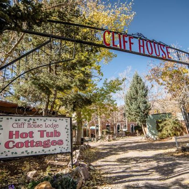 A Lodge That Time Forgot (In The Best Way)