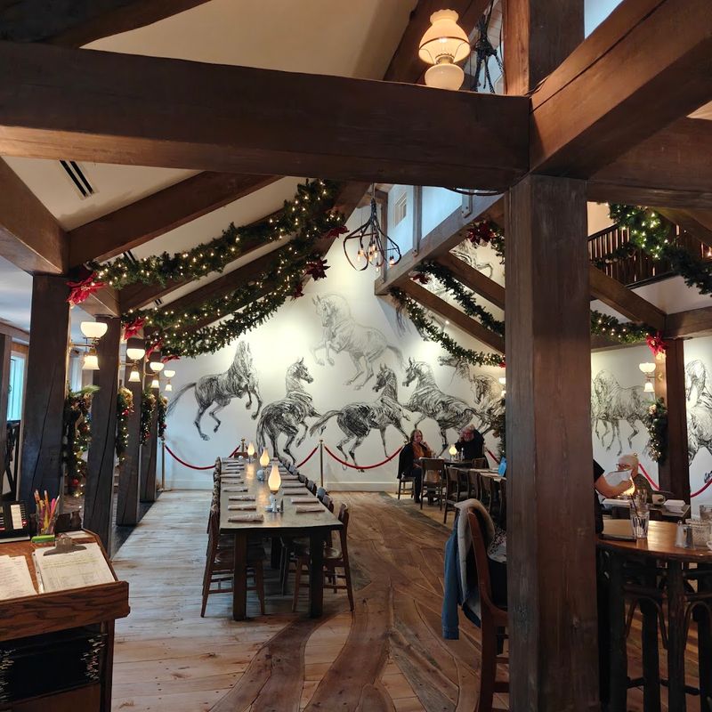 The White Horse Inn, Metamora